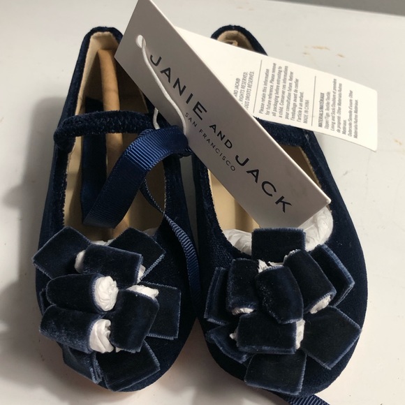 Size 5 NWT Janie and Jack girls navy velvet special occasion shoes - Picture 2 of 6